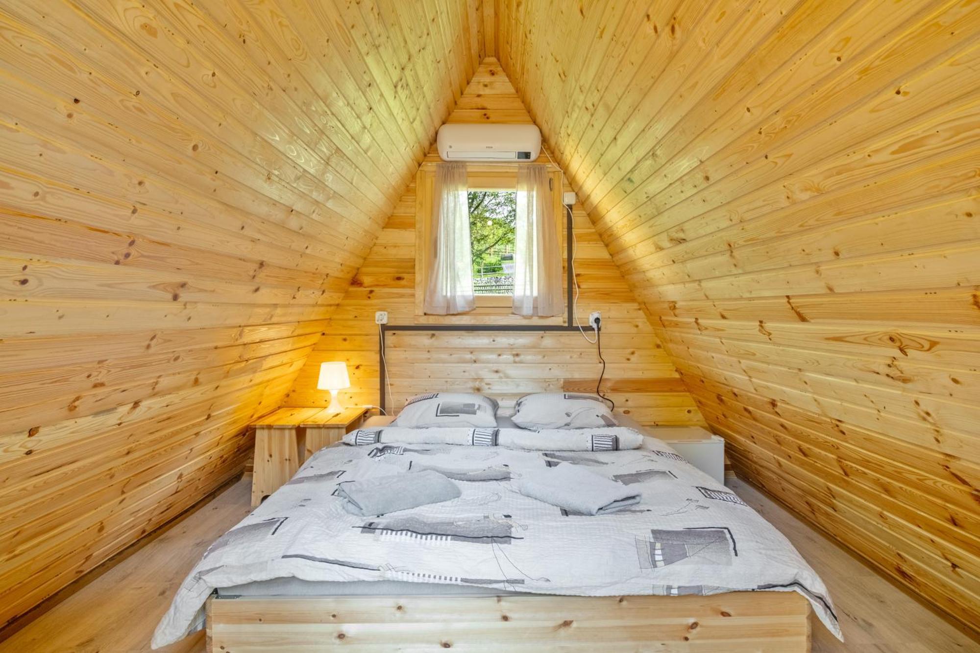 Resort Pod Orehi - Bled - Apartma & Glamping & Savna Esterno foto