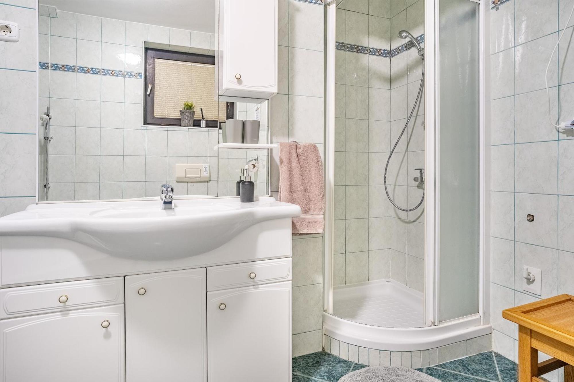Resort Pod Orehi - Bled - Apartma & Glamping & Savna Esterno foto