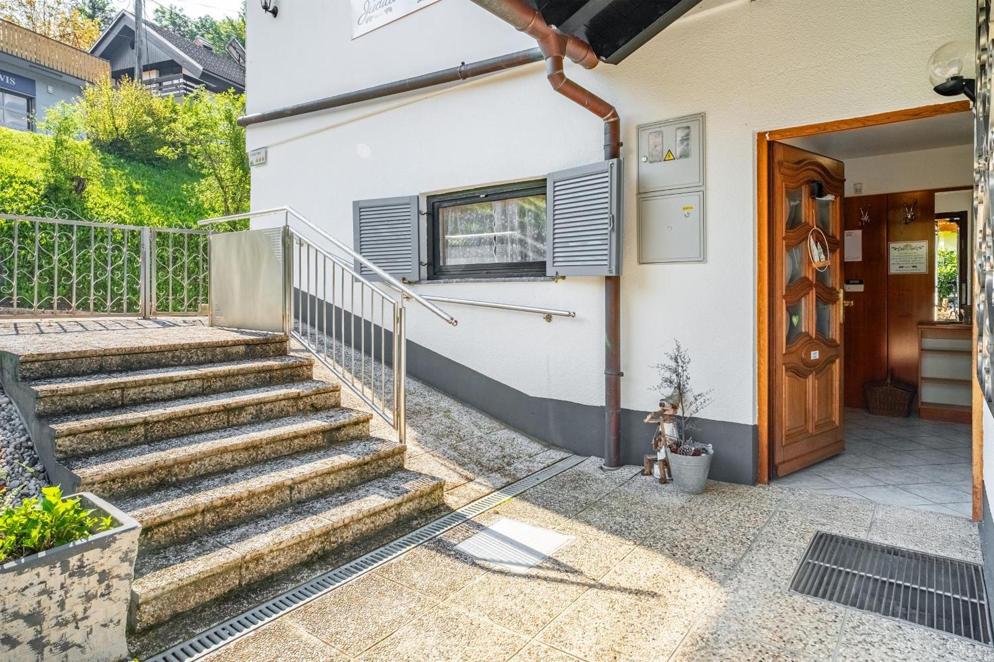 Resort Pod Orehi - Bled - Apartma & Glamping & Savna Camera foto